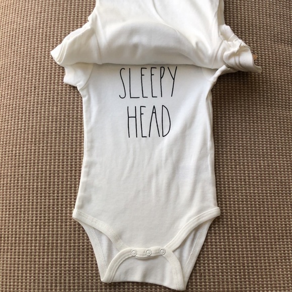 🆕💕3pcs RAE DUNN onesies.100% cotton 3-6M/ 6-9M - Picture 3 of 6
